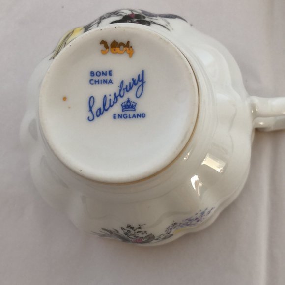 SOLD SOLD SOLD Salisbury Gold Rim Cup & Saucer - Picture 4 of 9